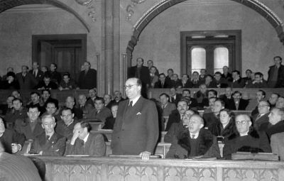 Sulyok Dezső, a nemzetgyűlés Politikai Bizottságának tagja előterjeszti a Magyarország államformájáról szóló törvényjavaslatát, 1946. január 30.