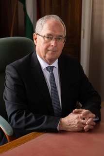 Tisztelettel köszöntöm a Kedves Olvasót a Törvényalkotási Bizottság honlapján!